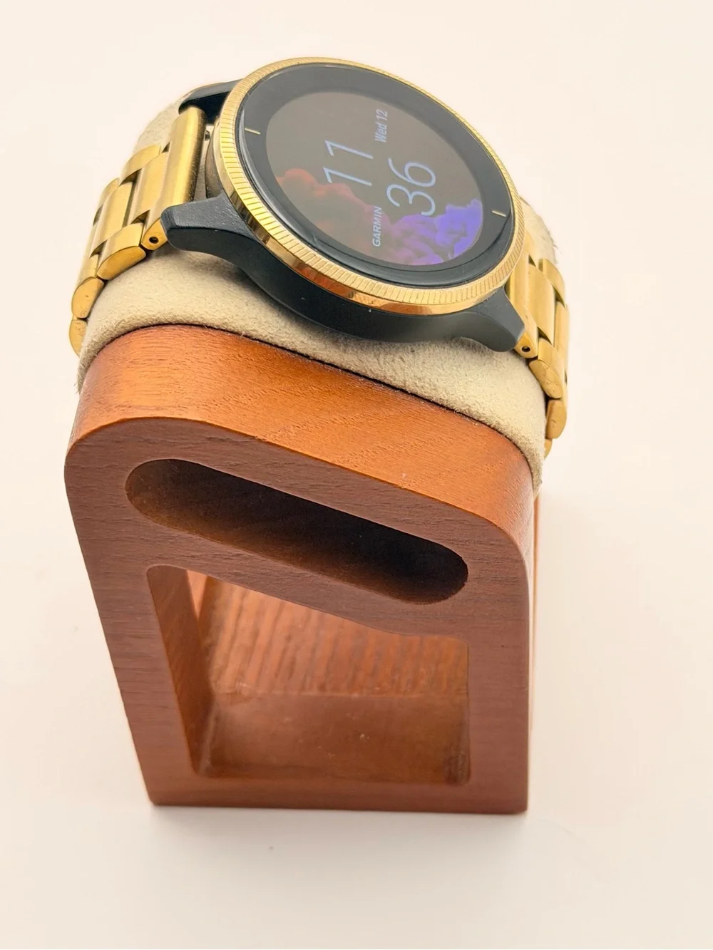 Garmin Venu, Tested, Gold/Black, Charger Included, Stainless Steel Band